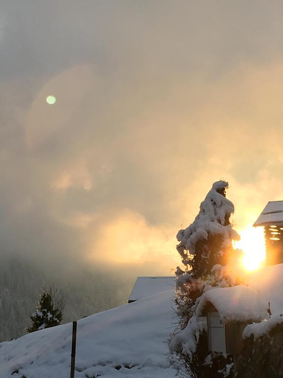 Christall Andest Exteriör bild